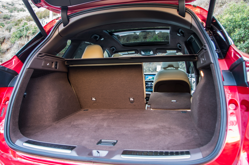 Illustration for article titled The 2019 Infiniti QX50 Is A High-Tech Baby Stroller With A Trick Variable Compression Engine